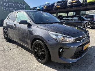 skadebil auto Kia Rio 1.0 TGDI 74KW ComfortPlusLine Navigator Clima Navi Led Xenon NAP 2017/9