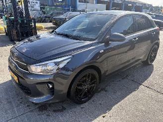 Schadeauto Kia Rio 1.0 TGDI 74KW ComfortPlusLine Navigator Clima Navi Led Xenon NAP 2017/9