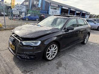 Vaurioauto  passenger cars Audi A3 1.4 E-Tron 110KW Autom. Pano Clima Navi Led S-Line NAP 2015/5