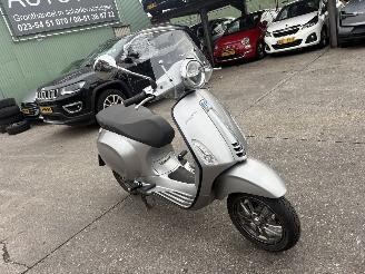 damaged motor cycles Piaggio Overig Vespa Elettrica 4KW 2020/5
