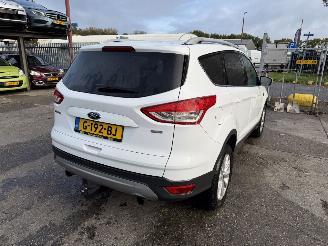 Coche accidentado Ford Kuga 1.5 110KW Titanium Plus Clima Navi Camera 2015/4
