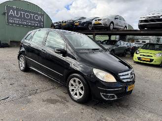 krockskadad bil auto Mercedes B-klasse 200 Autom. 100KW Clima Navi NAP 2006/1