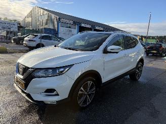 krockskadad bil auto Nissan Qashqai 1.2 85KW Autom. N-Connecta Clima Navi Pano 360 View NAP 2018/4