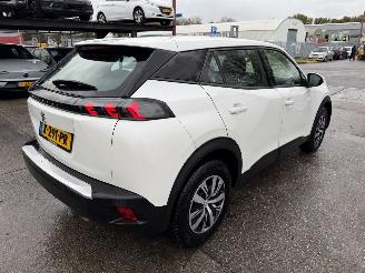 Voiture accidenté Peugeot 2008 1.2 75KW Clima Navi Led 360 view Active NAP 2021/2