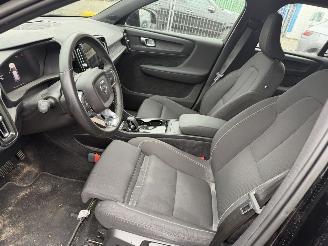 Volvo XC40 70 kWh 170KW Autom. Clima Navi Camera Recharge Plus NAP picture 9