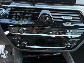 BMW 5-serie 540D Touring xDrive 235kW High Executive picture 18