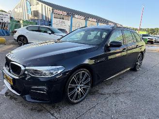 krockskadad bil auto BMW 5-serie 540D Touring xDrive 235kW High Executive 2018/3