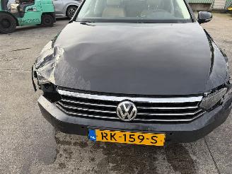Volkswagen Passat 1.6 TDI 88KW DSG Clima Navi Comfortline picture 16