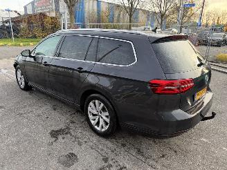Vaurioauto  passenger cars Volkswagen Passat 1.6 TDI 88KW DSG Clima Navi Comfortline 2018/1