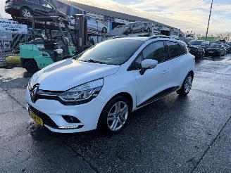 Unfallwagen Renault Clio 0.9 TCE 66KW Airco Navi Led Limited 2019/2