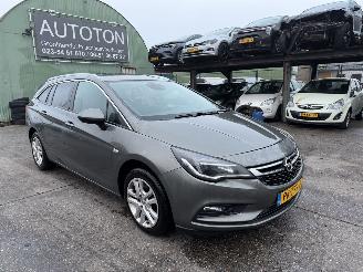 krockskadad bil auto Opel Astra 1.0 77KW Autom. Schuifdak Clima Navi Led Xenon NAP 2017/7