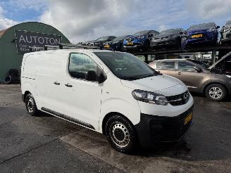 skadebil bedrijf Opel Vivaro 1.5 CDTI L2H1 Edition 75kW NAP 2021/4