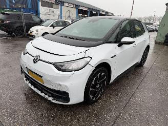 Volkswagen ID.3 58 kWh 150KW First Clima Navi NAP picture 5