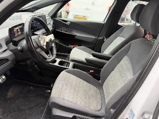 Volkswagen ID.3 58 kWh 150KW First Clima Navi NAP picture 7