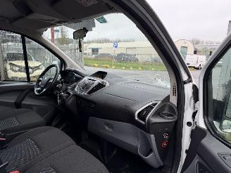 Ford Transit 2.2 TDCI 74KW 9-Pers Airco Navi L1H1 picture 13