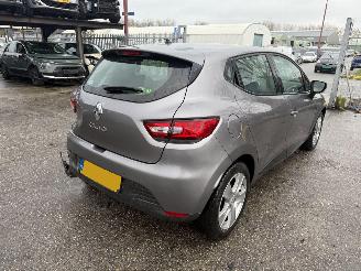 Renault Clio 1.2 88KW Automaat Navi Clima Expression NAP picture 3