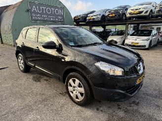 Voiture accidenté Nissan Qashqai 1.6 86KW Clima Navi Visia 2011/5