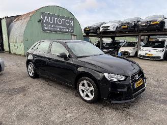 Coche accidentado Audi A3 1.6 TDI 85KW Autom. Navi Led Clima 5-Drs NAP 2018/4