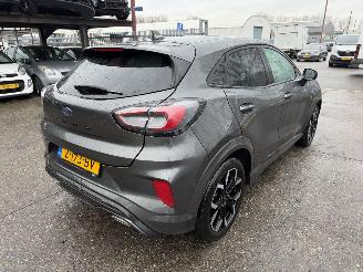 krockskadad bil auto Ford Puma 1.0 Ecoboost 92KW Hybrid ST-Line X Clima Navi Camera Led NAP 2024/3