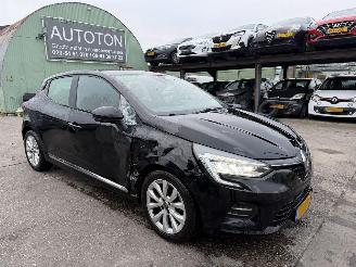 Unfallwagen Renault Clio 1.0 TCE 74KW Clima Led Zen 5-Drs NAP 2019/8