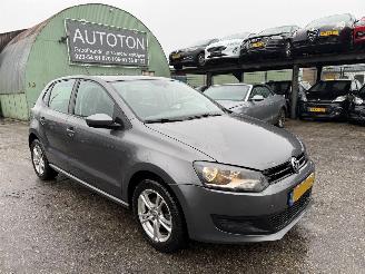 Unfallwagen Volkswagen Polo 1.2 TSI 66KW 5-Drs Airco Bleumotion Edition NAP 2013/9