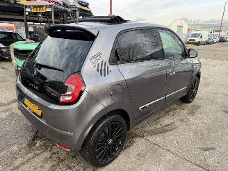 Renault Twingo 22 kWh 60KW R80 E-Tech Serie Limitee Urban Night Cabrio Clima Navi Led picture 3