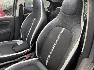 Renault Twingo 22 kWh 60KW R80 E-Tech Serie Limitee Urban Night Cabrio Clima Navi Led picture 6