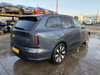 skadebil auto Volvo EX90 111 kWh Twin Motor Ultra 300KW 7 Pers Pano Clima Navi NAP 2025/7