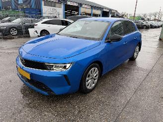 Schadeauto Opel Astra 1.2 81KW Business Edition Clima Navi Led NAP 2022/11