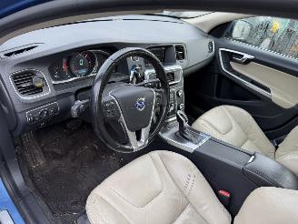 Volvo V-60 2.4 D6 AWD PHEV 158KW Autom. Schuifdak Clima Navi Led NAP picture 5