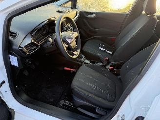 Ford Fiesta 1.1 63KW Airco 5-Deurs NAP picture 7