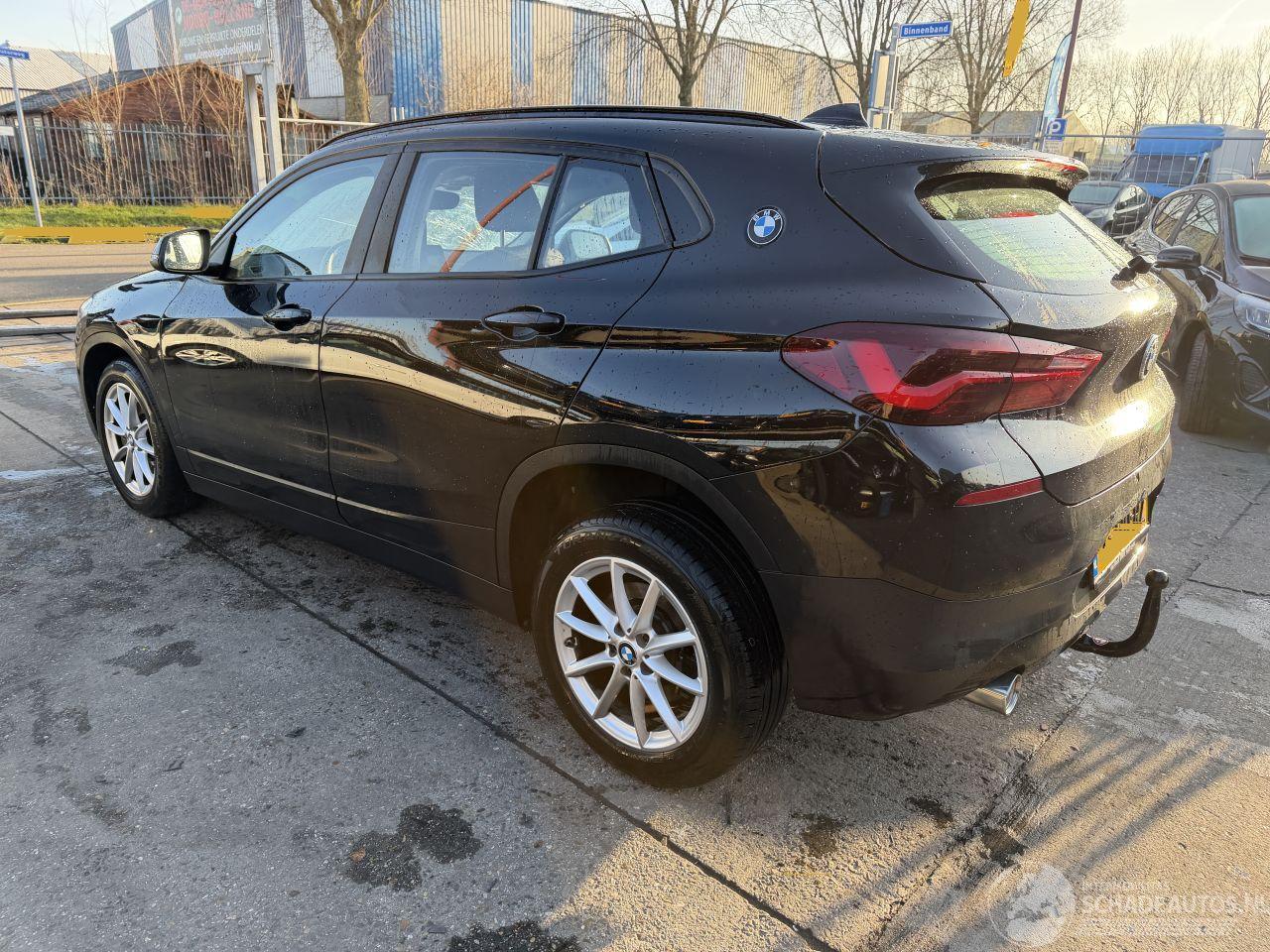 BMW X2 2.0i SDrive 131KW  Autom. Clima Navi Led Business Edition NAP