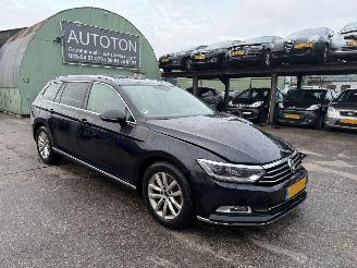 Damaged car Volkswagen Passat 1.6 TDI 88KW DSG Pano Clima Navi Virtual Dash Highline Led NAP 2015/7