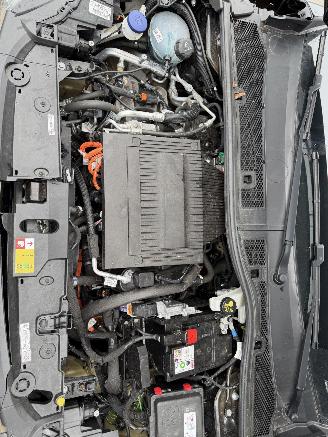 Peugeot e-208 50 kWh 100KW Autom. Clima Navi Led Active Pack NAP picture 17