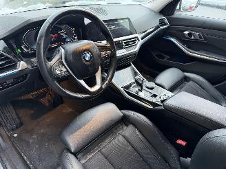 BMW 3-serie 330e 135KW Autom. Clima Navi Leer Led picture 7