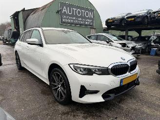 uszkodzony samochody osobowe BMW 3-serie 330e 135KW Autom. Clima Navi Leer Led 2021/5