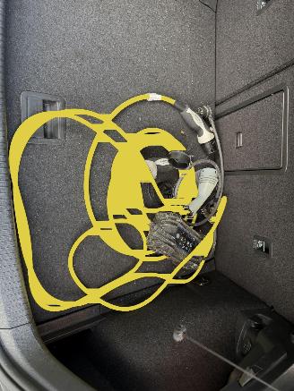 Volkswagen e-Golf 36 kWh 100KW DSG Clima Navi Leer Led picture 18