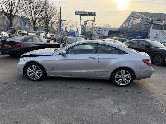 Mercedes E-klasse 250 CGI Coupe 150KW Autom. Clima Navi Leer Xenon Elegance picture 4