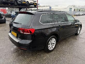 Volkswagen Passat 1.5 TSI 110KW DSG Clima Navi Led Xenon Business R NAP picture 2