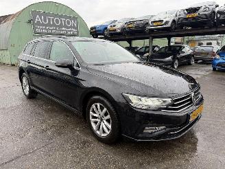 krockskadad bil auto Volkswagen Passat 1.5 TSI 110KW DSG Clima Navi Led Xenon Business R NAP 2020/1
