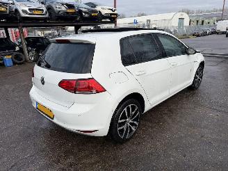 Coche accidentado Volkswagen Golf 1.4 TSI 103KW DSG Pano ACT Highline 2014/4