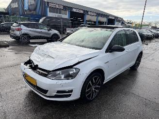 Auto incidentate Volkswagen Golf 1.4 TSI 103KW DSG Pano ACT Highline 2014/4