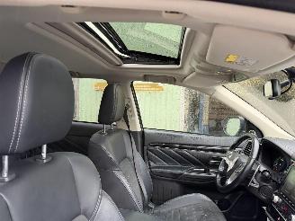 Mitsubishi Outlander 2.4 PHEV 99KW Autom. Clima Navi Led Schuifdak Intense+ NAP picture 8