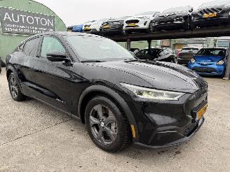 Schadeauto Ford Mustang Mach-e 98 kWh Extended 210KW RWD 2021/7