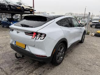  Ford Mustang Mach-e 75 kWh RWD 198KW Clima Navi Led Camera 2021/12