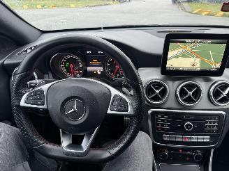 Mercedes Cla-klasse 180 90KW Autom. Clima Navi Led Xenon AMG Upgrade Edition Camera NAP picture 10