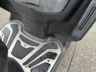 Peugeot Metropolis 400 RS 26KW Automaat picture 10