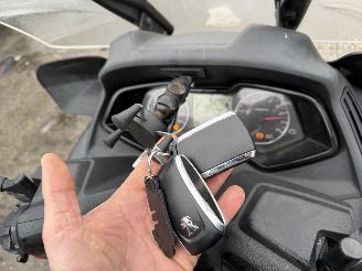 Peugeot Metropolis 400 RS 26KW Automaat picture 9