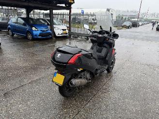 Peugeot Metropolis 400 RS 26KW Automaat picture 7