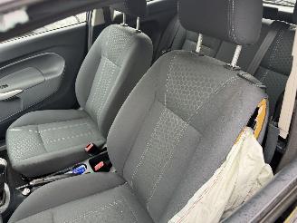 Ford Fiesta 1.25 44KW Airco Titanium NAP picture 7